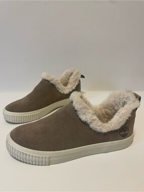 Timberland Skyla Bay Taupe Suede Faux Fur Lined Slip-On Shoes Women’s 6